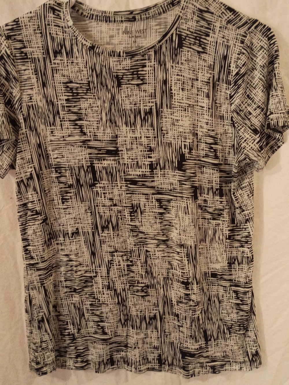 Nine West Black and White Patterned Short Sleeve Top